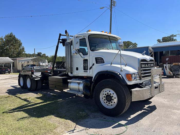 Used 2003 MACK CV713 Tandem-Axle Roll-Off Truck #5616