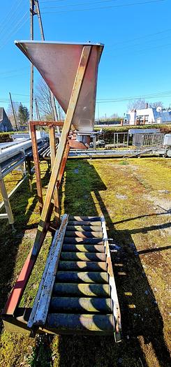Used Zasyp do worków lub kartonów z przenośnikiem rolkowym