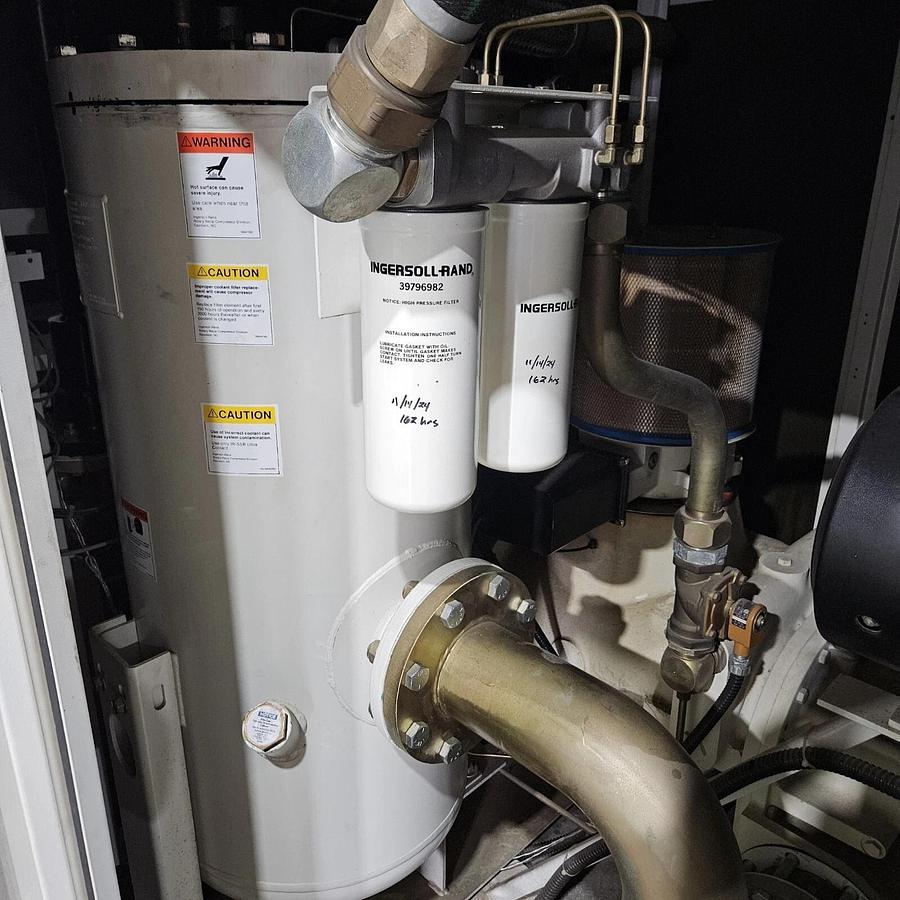 Used Ingersoll Rand SSR HP4000 400 hp. 1626 cfm Rotary Screw Air compressor warranty