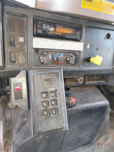 Used 2002 International 4900