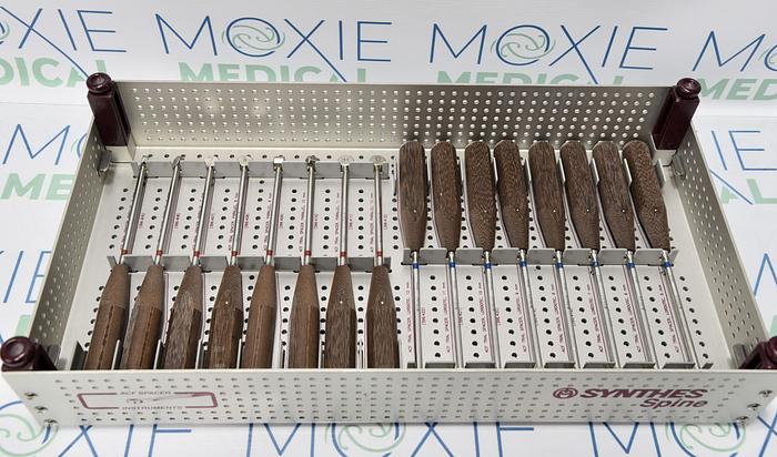 Used SYNTHES SPINE ACF SPACER INSTRUMENTS, PARALLEL LORDOTIC, STAINLESS TRAY SET