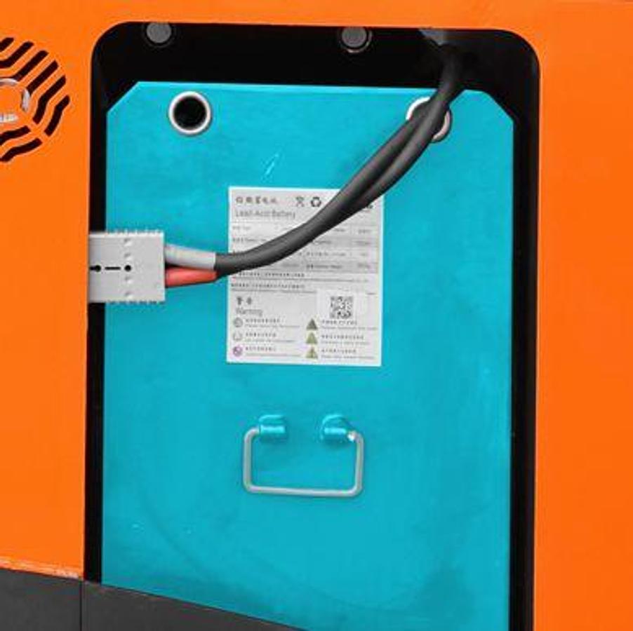 Lithium stand-up counterbalance forklift - High maneuverability - High productivity.