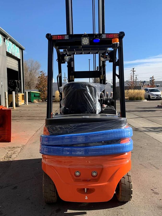 Used 2022 Noblelift FE4P50N