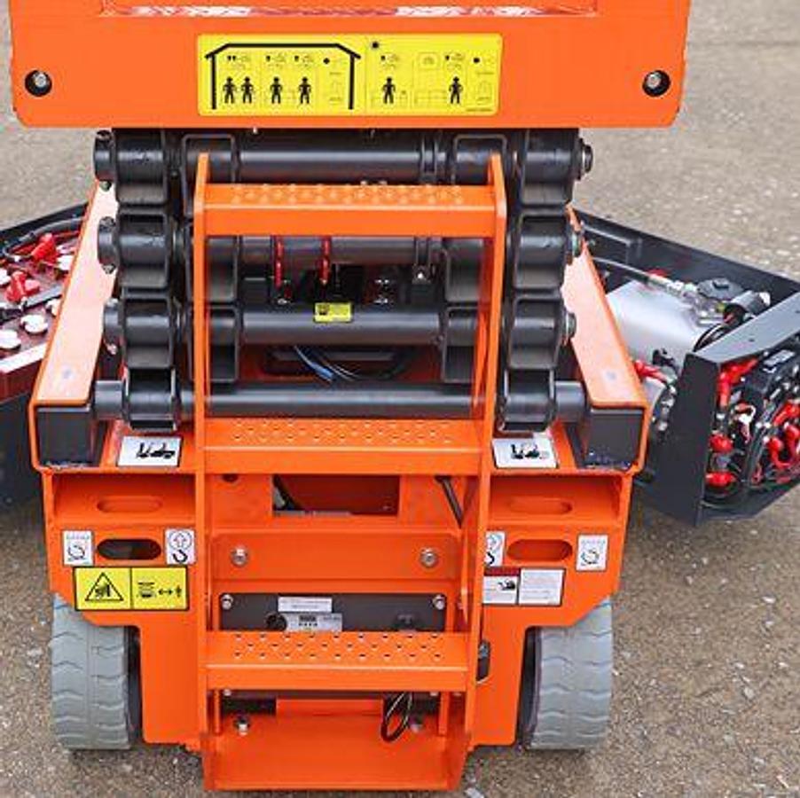 Electric self-propelled scissor lifts - Proven performance - Safe.SCISSOR LIFTS Self-propelled electric