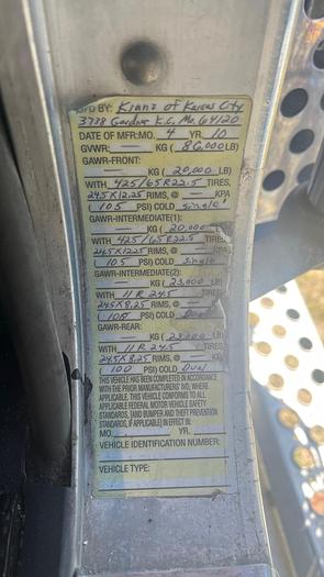 Used 2011 Kenworth T800 Tri-Axle Dump Truck