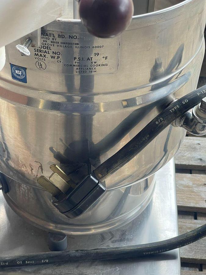 Used Groen Model TDB/7-20: Serial # 126191 5 Gallon Capacity Fudge Mixer