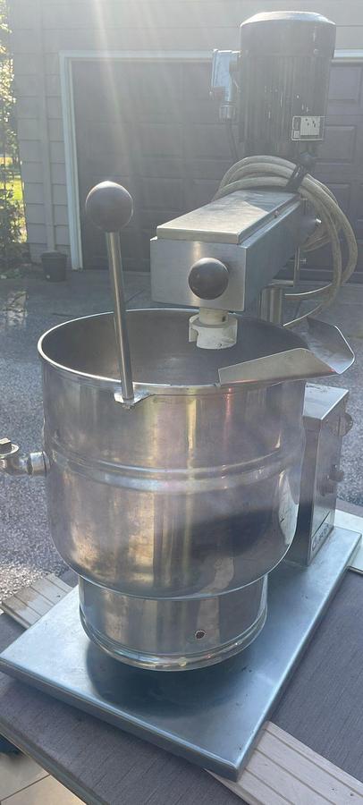 Used Groen Tilt Kettle TDB/7-20 CFC With Mixer 50 PSI @300oF