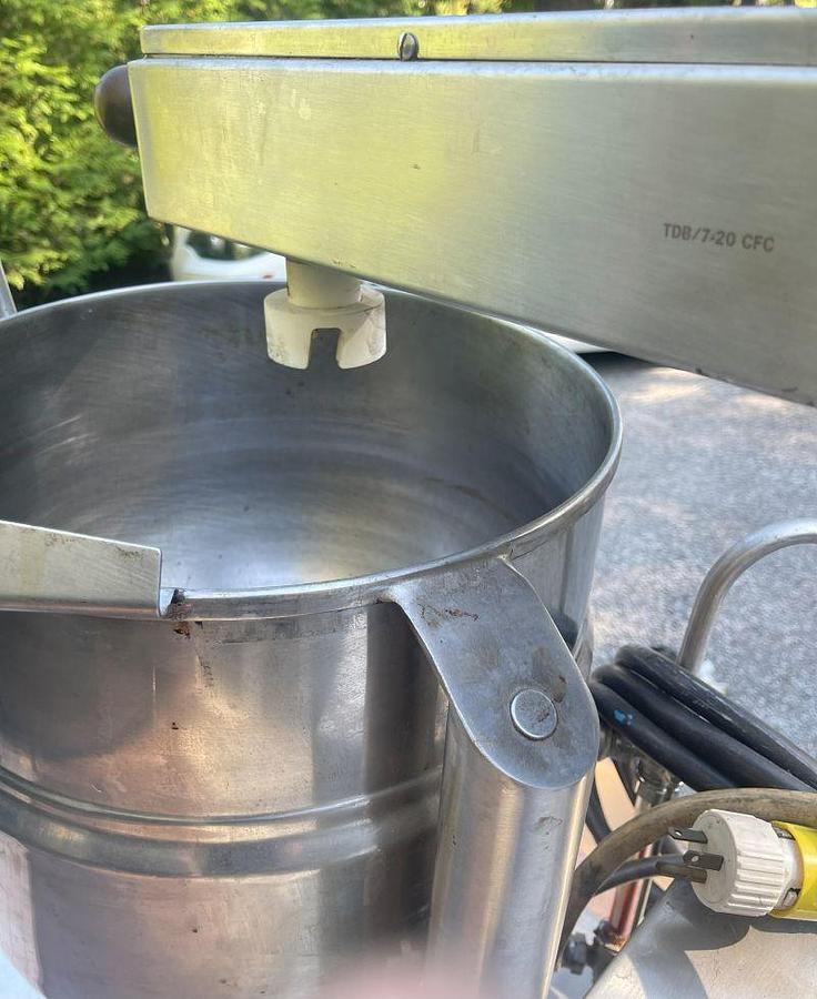 Used Groen Tilt Kettle TDB/7-20 CFC With Mixer 50 PSI @300oF