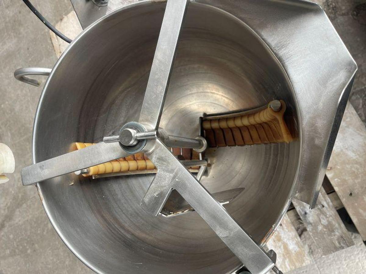 Used Groen Model TDB/7-20: Serial # 126191 5 Gallon Capacity Fudge Mixer