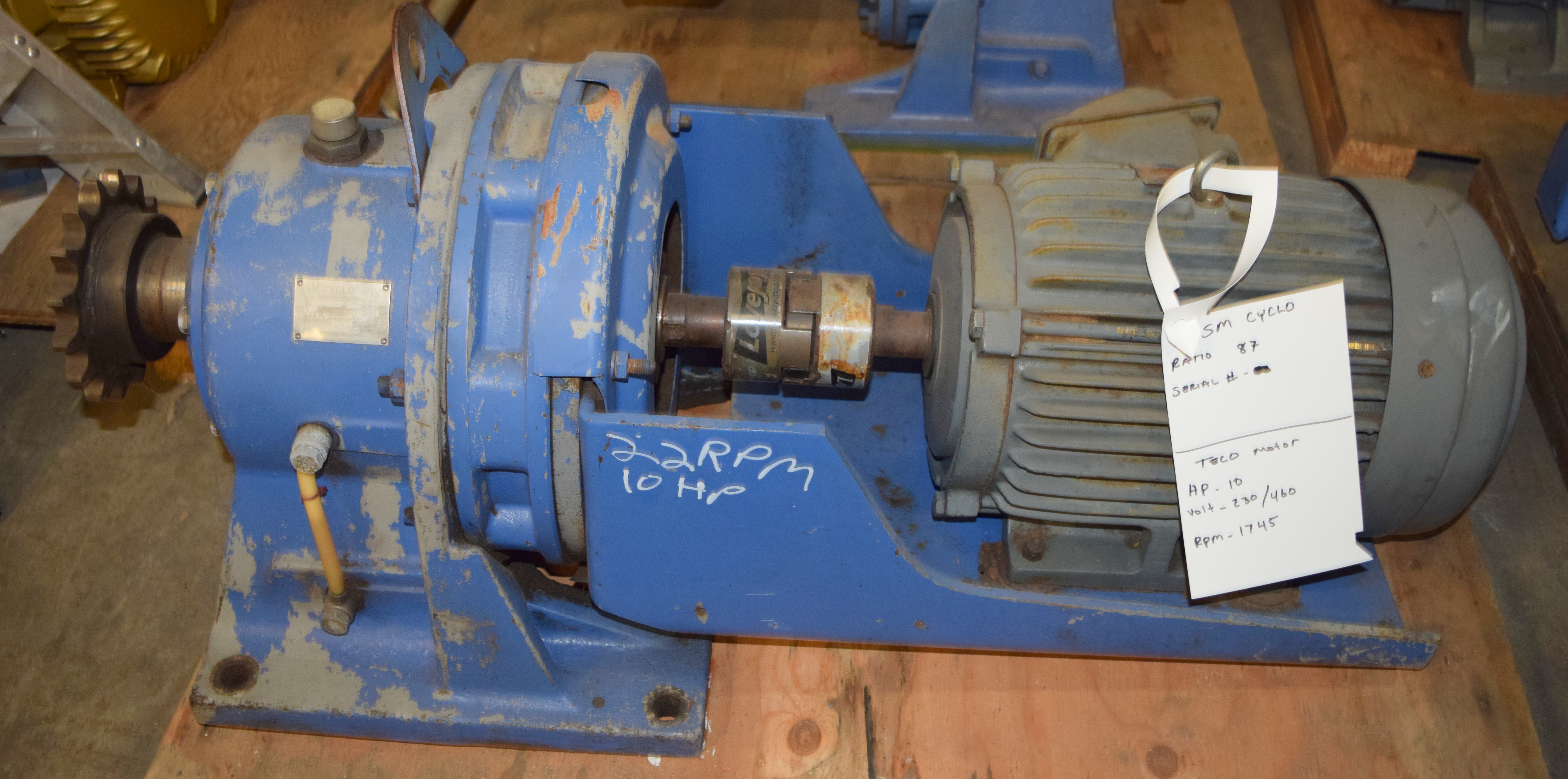 Used SM Cyclo 10HP gear motor reducer 22RPM gear motor reducer 22 rpm