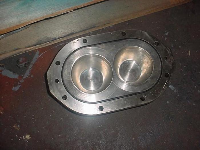 Used 1.5" WAUKESHA SANITARY POSITIVE DISPLACEMENT PUMP - S/S - RECONDITIONED