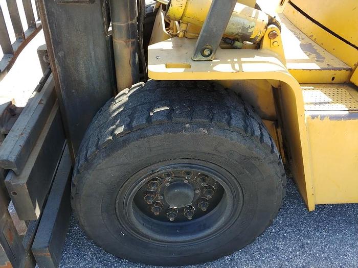 Used Clark C500-Y100 9,175 Lb 139" Fork Height Forklift - 16660