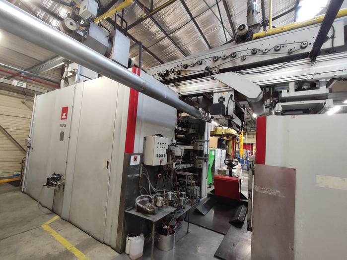 Used (visible in production) 2001 COMEXI  FJ2108 - 8 col. C.I Flexo