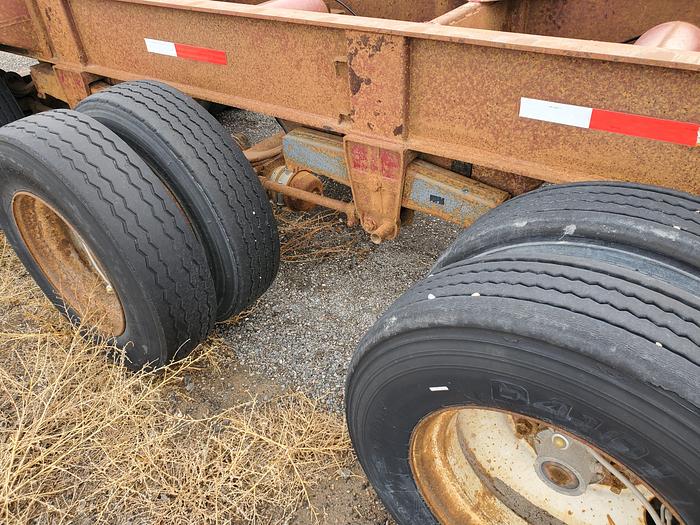 Used 40' Delta Container / Chassis Trailer - 3 Axle