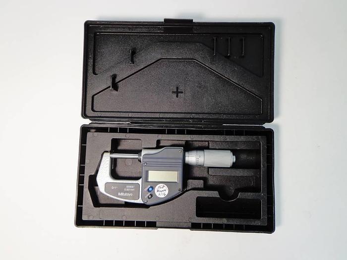 Used Mitutoyo Digital Micrometer 0-1inch, 293-832.