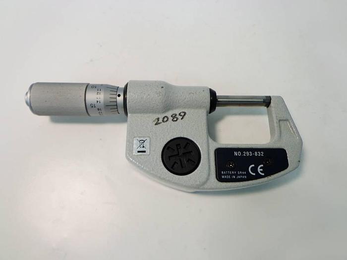 Used Mitutoyo Digital Micrometer 0-1inch, 293-832.