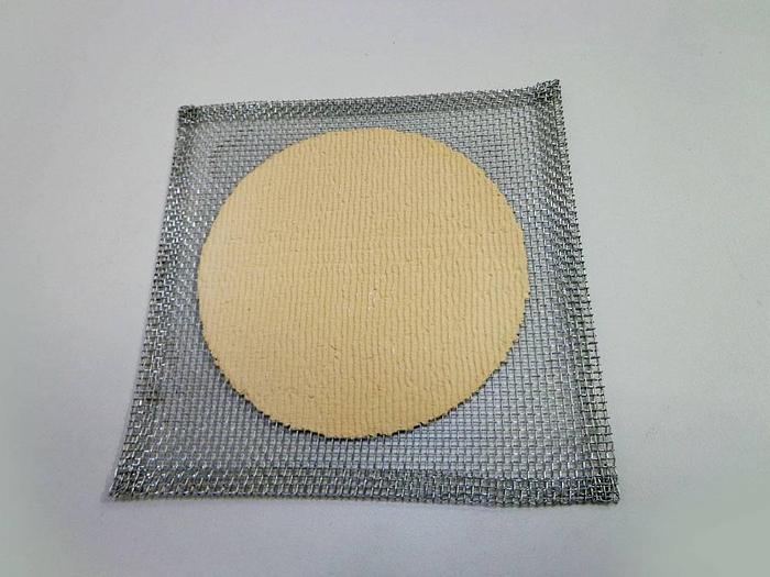 Used VWR 451-9202 Iron Zinc Plated, Wire Gauzes with Ceramic Center for Gas Burners, 160x160mm. 7 pcs.