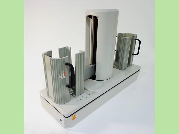 Used Agilent 1100 Series WP G2255A Robotic Well-plate Handler Stacker.