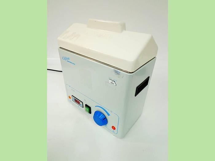 Used Nickel Electro Limited Clifton NE2-4D Unstirred Water Bath.