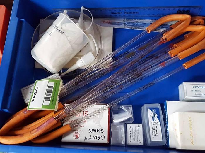 Used Selection of classroom laboratory items