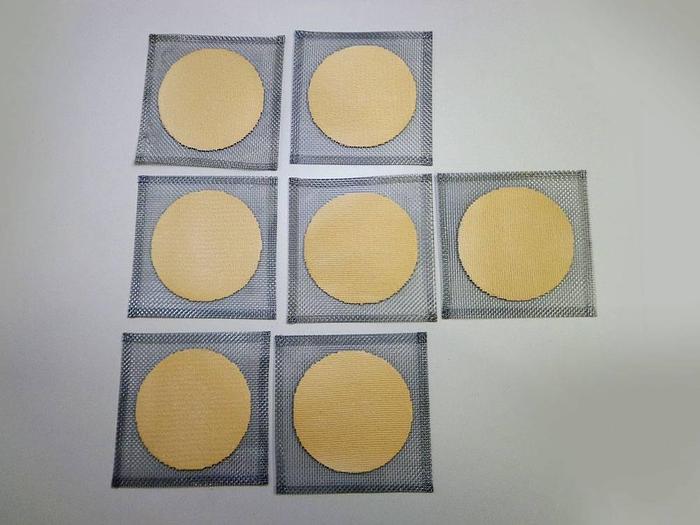 Used VWR 451-9202 Iron Zinc Plated, Wire Gauzes with Ceramic Center for Gas Burners, 160x160mm. 7 pcs.
