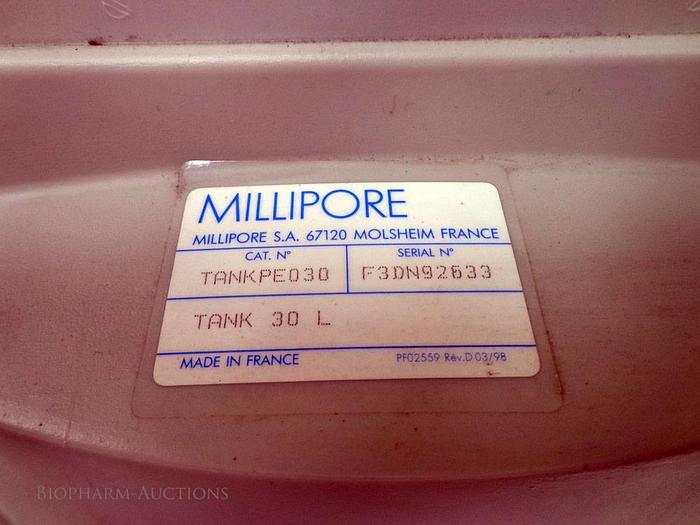 Used Millipore water purifier Milli Q plus & resevoir