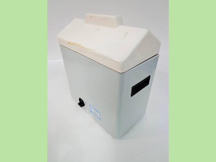 Used Nickel Electro Limited Clifton NE2-4D Unstirred Water Bath.