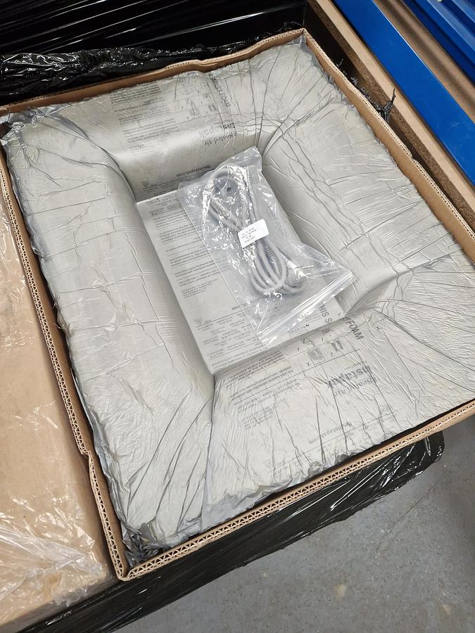 2022 Sorvall Thermo Fisher Sorvall ST8 small Benchtop Centrifuge