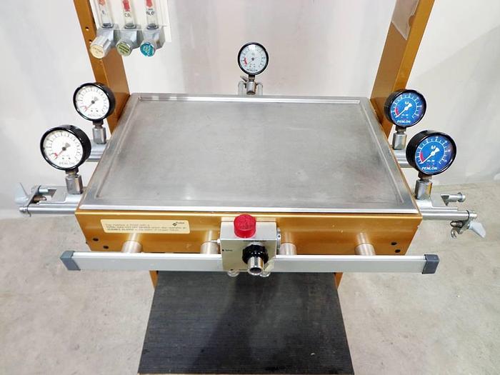 Used Penlon MRI IM 500 CO2/N2O Anaesthetic Regulator.