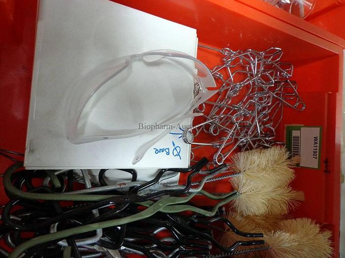 Used Tongs, Tiles & Clamps