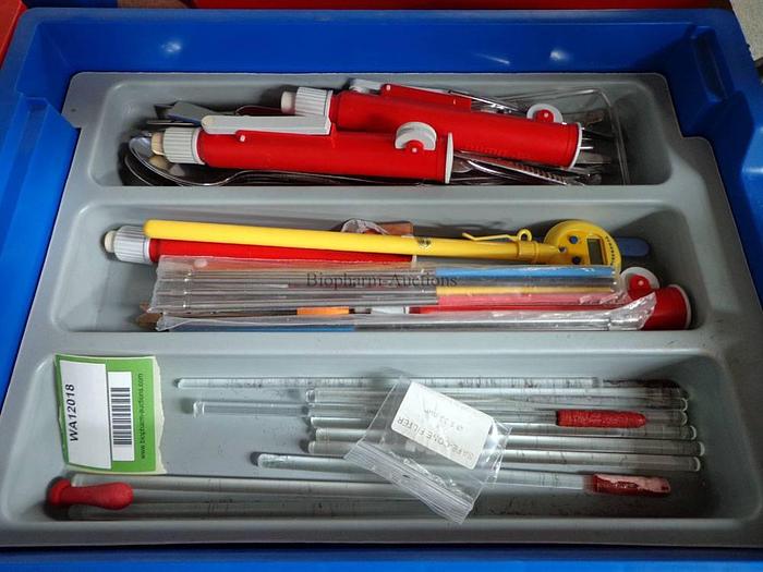 Used Selection of classroom laboratory items