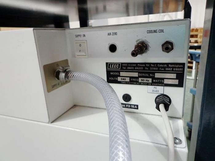 Used Leec MKll Proportional Temperature Control CO2 Incubator.
