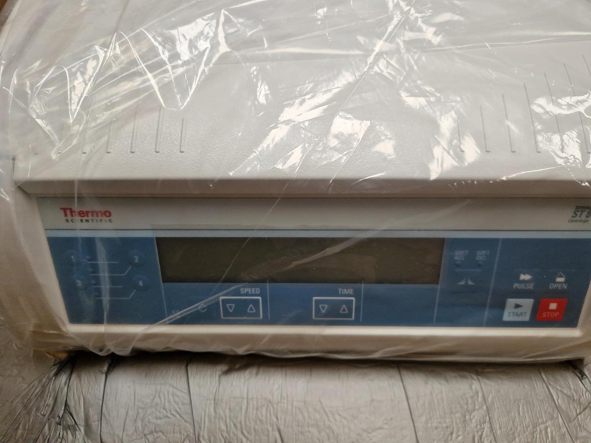 2022 Sorvall Thermo Fisher Sorvall ST8 small Benchtop Centrifuge