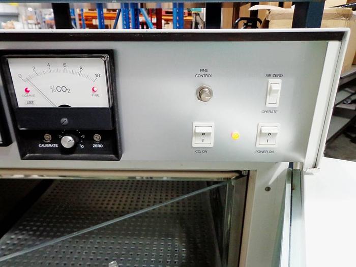 Used Leec MKll Proportional Temperature Control CO2 Incubator.