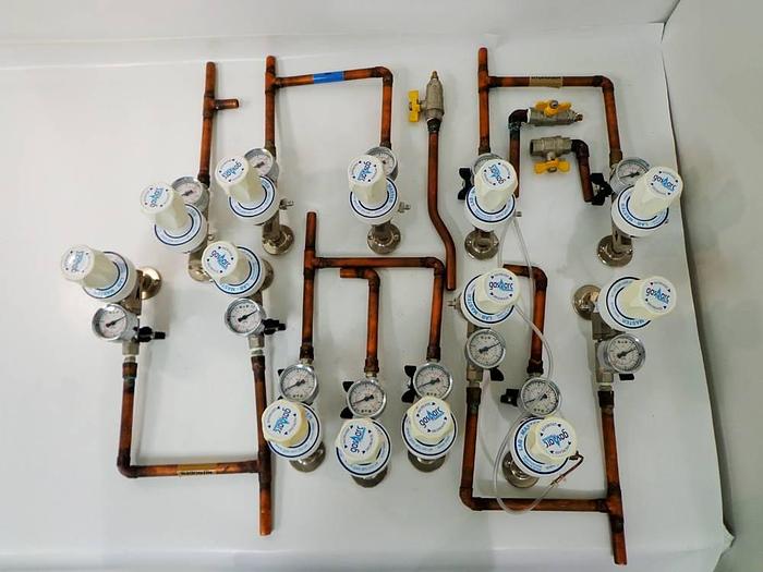 Used Gas-Arc Lab-Master Hydrogen, CO2, Oxygen & Nitrogen Pressure Regulators (13 off) and CC Isolation Valves (3 off).