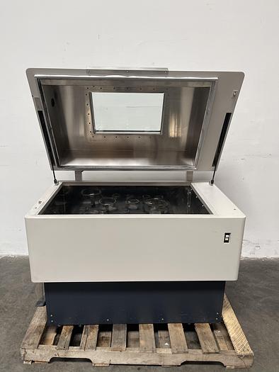 Used New Brunswick Scientific Innova 4300 Incubator Shaker 120V