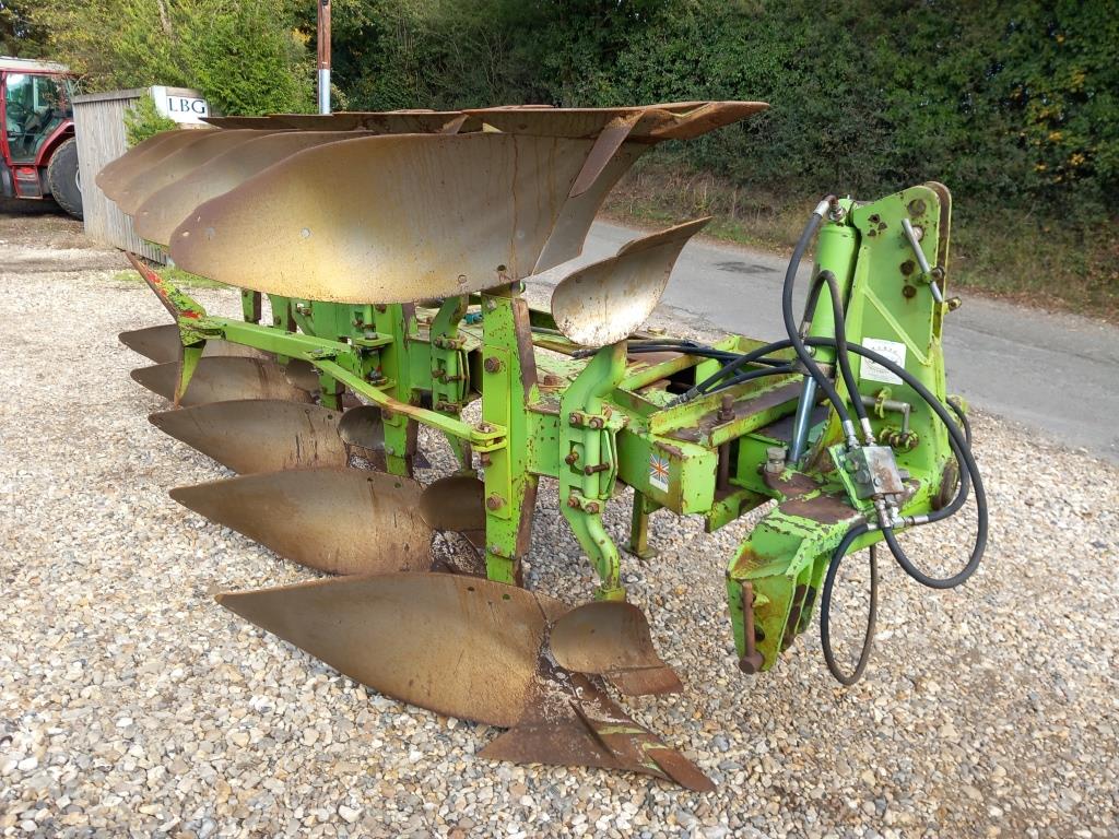 Used Dowdeswell DP120S Delta Furrow Reversible Plough