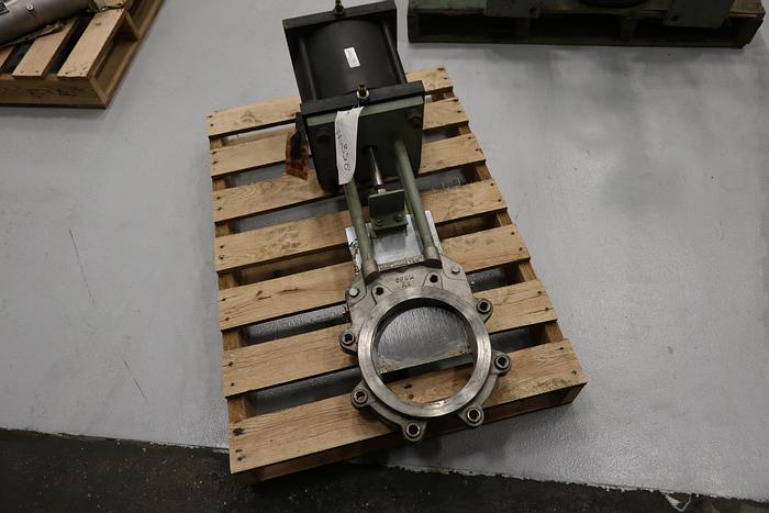 Used BLACK CLAWSON 17