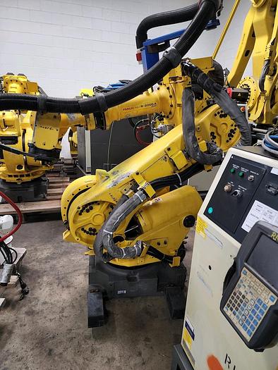 Used Fanuc R-2000ia/200F Industrial Robot