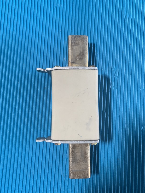 Used Linder HRC-Fuse-Links NH1-8001