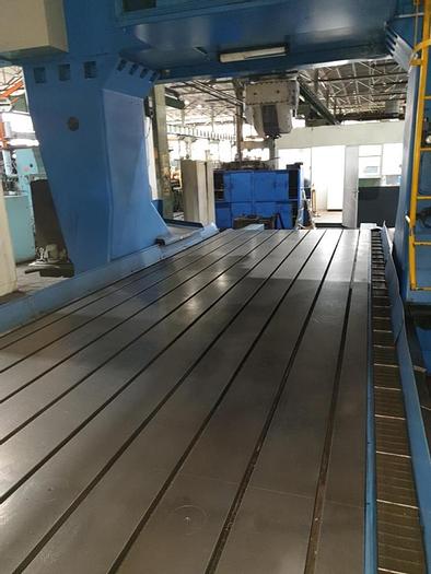 Used Frezarka TOS KURIM FRFQ 200 KR/A6