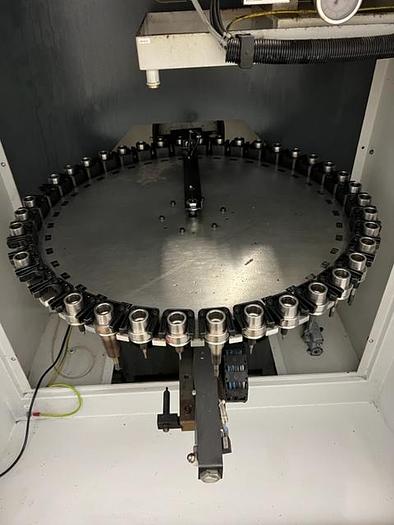 Usato CENTRO ALTA VELOCITÀ COMPLETO DI CARICO E SCARICO PEZZO E PALLET