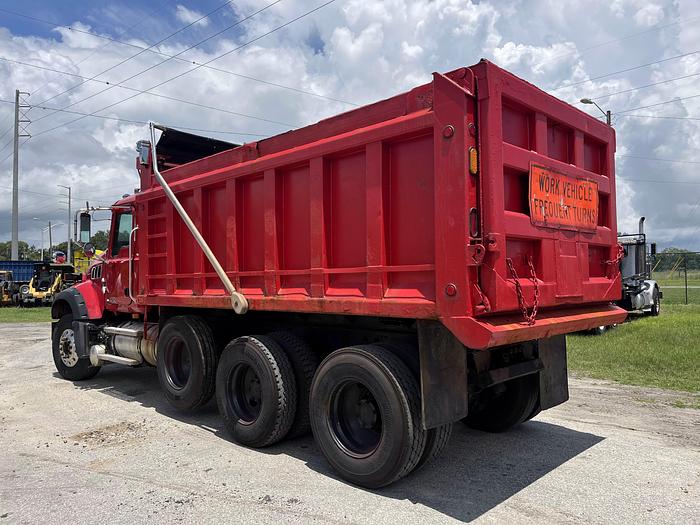 Used 2013 MACK GU173 Granite #5582