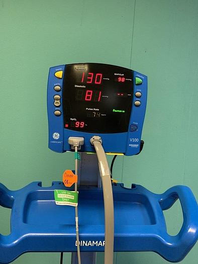 Used GE Dinamp V100 Patientenmonitor mit 1x Manschette, Fingersensor