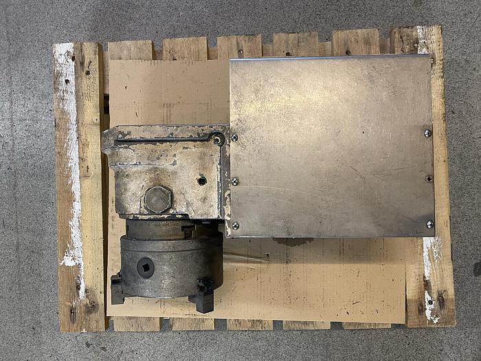 Used BRUGT VERTIKALT BEARBEJDNINGS CENTER OKUMA, MODEL MA 550 VB