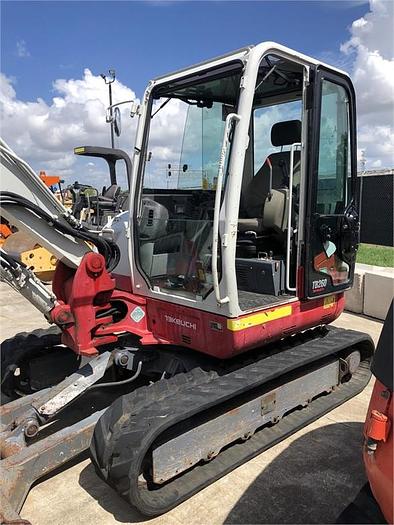 Used 2016 Takeuchi TB260