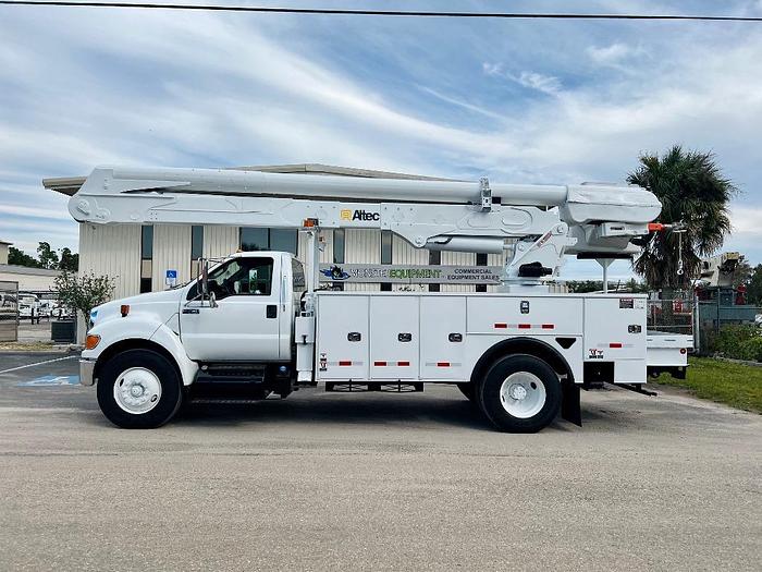 Used Altec AA55 60ft Bucket Boom on 2015 Ford F-750 4x2 Reg Cab Utility Truck - 44765