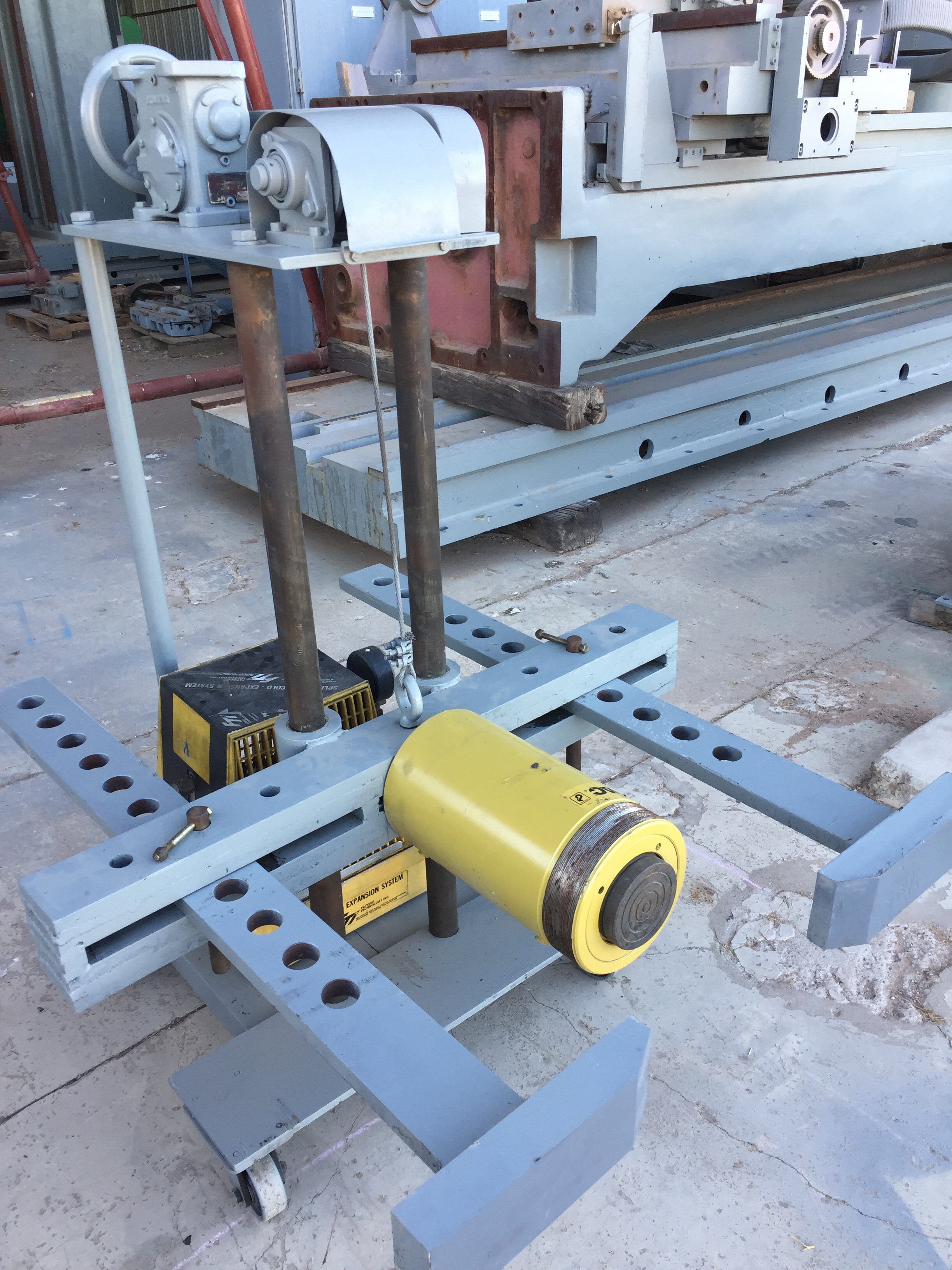 Used 150 Ton Industrial Gear / Wheel Puller