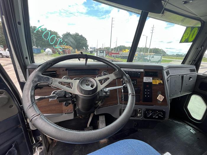 Used 2004 Western Star 4900 Tri-Axle Dump Truck #5618