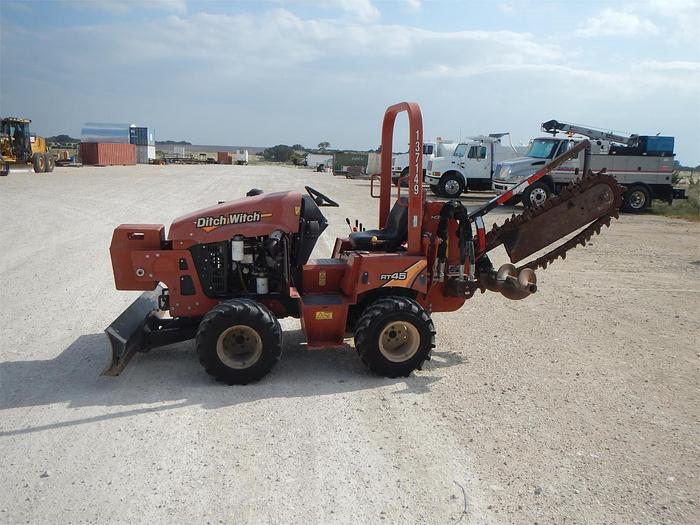 Used 2015 DITCH WITCH RT45